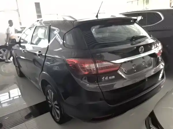 Dongfeng Fengshen AX3 2017