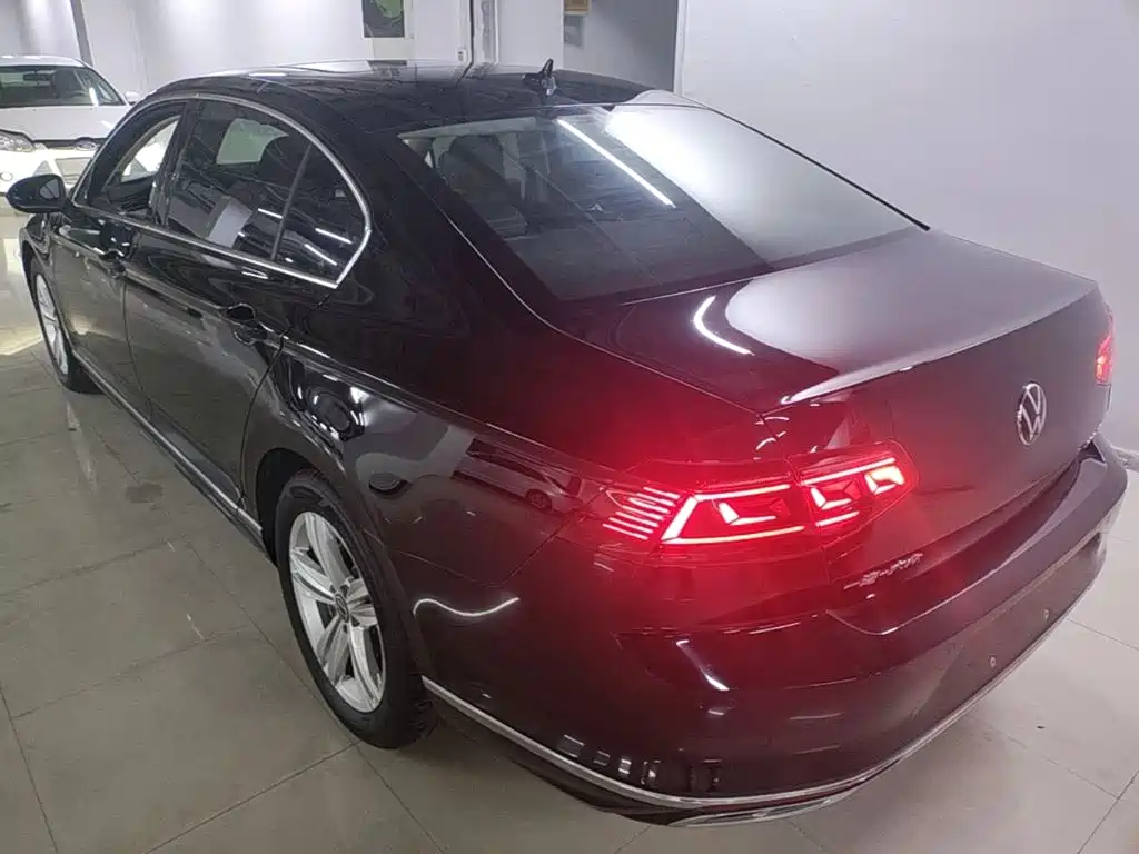 Volkswagen Magotan 2025