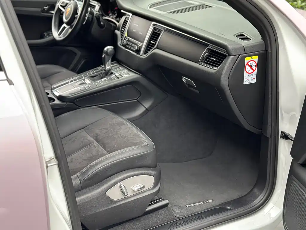 Porsche Macan 2018 — фото 12