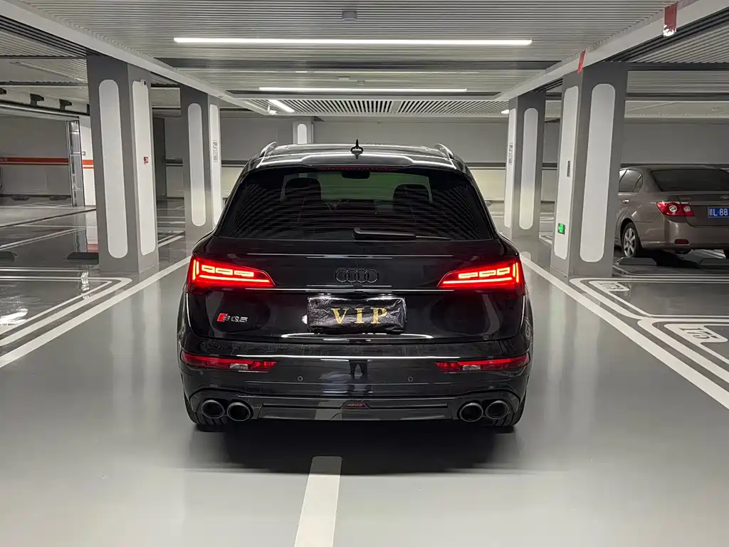 Audi SQ5 2022 — фото 27