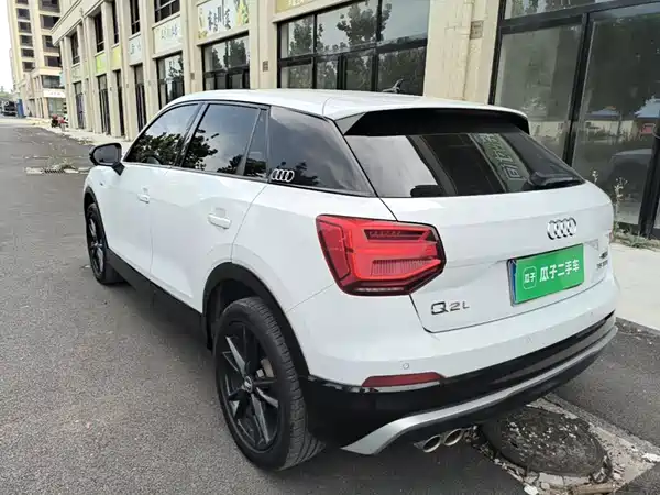 Audi Q2L 2021
