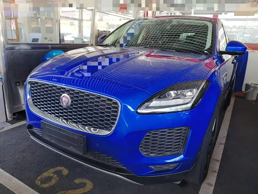 Jaguar E-PACE 2021 — фото 1