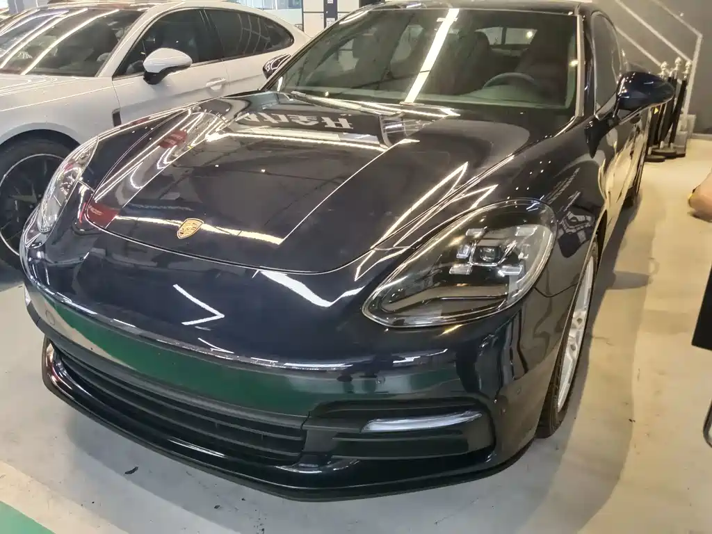 Porsche Panamera 2017 — фото 1