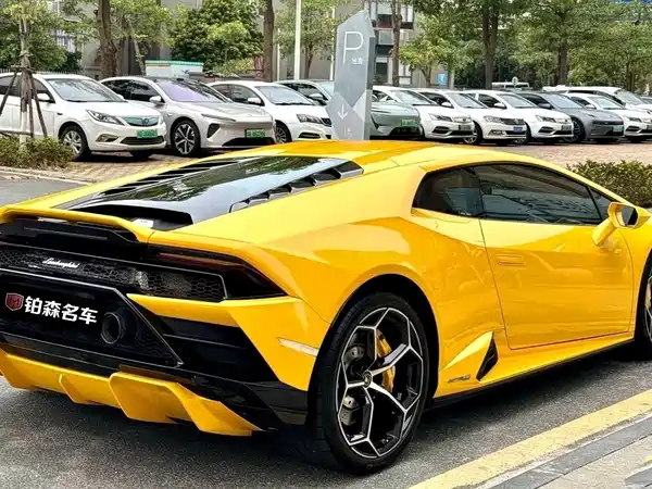 Lamborghini Huracan 2022
