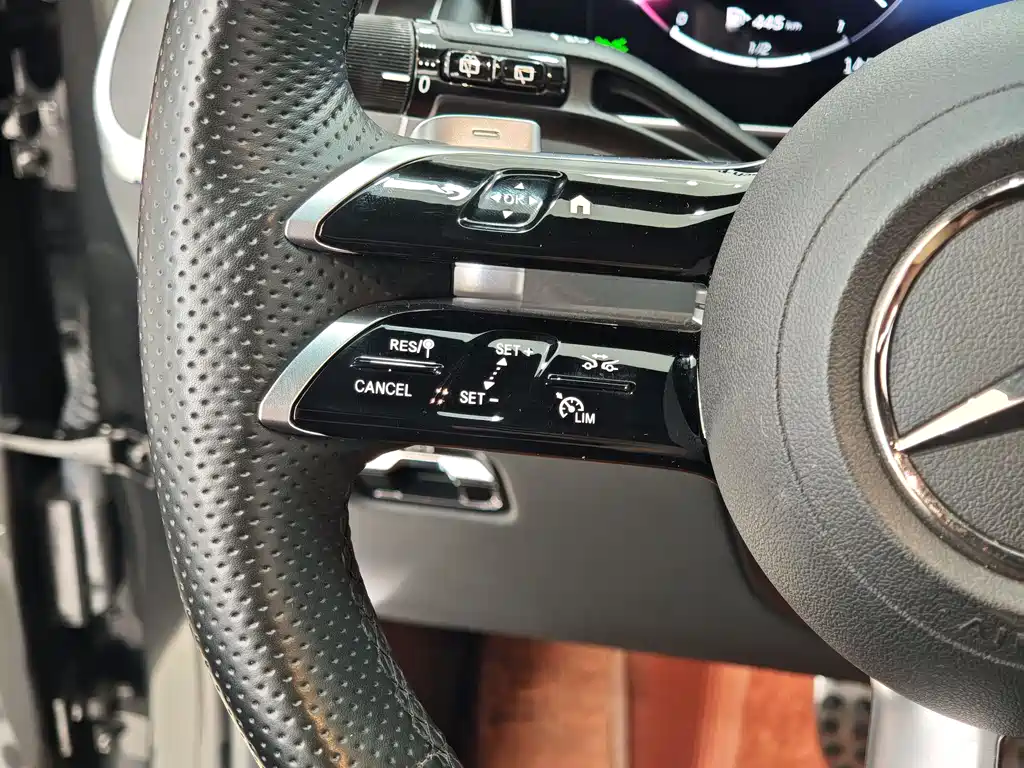 Mercedes-Benz GLC 2023 — фото 19