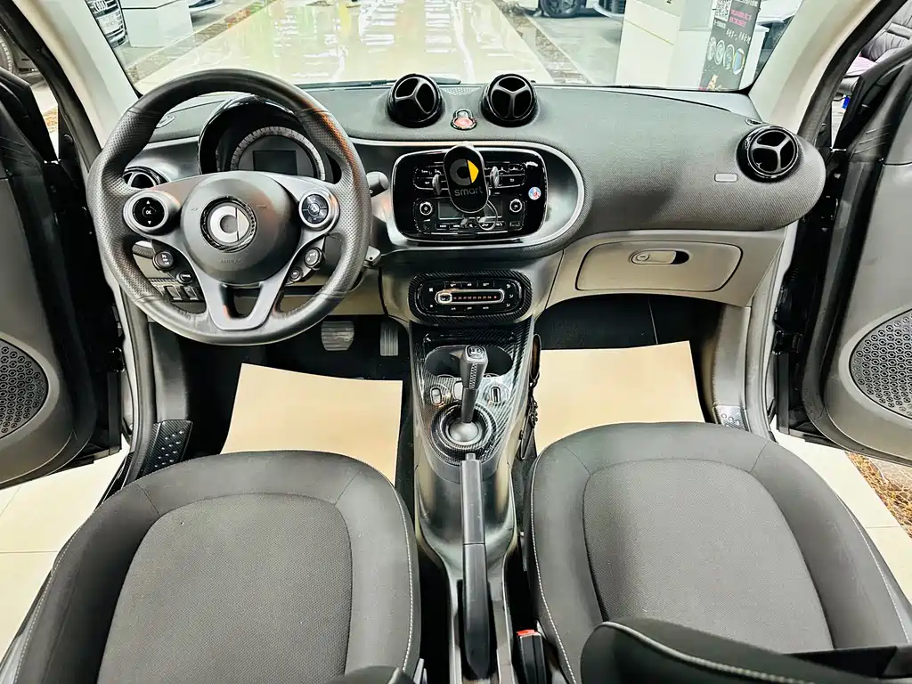 smart fortwo 2019 — фото 28