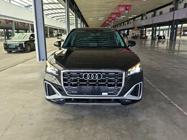 Audi Q2L 2024
