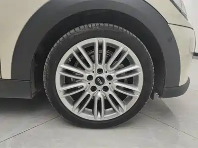 MINI MINI 2022