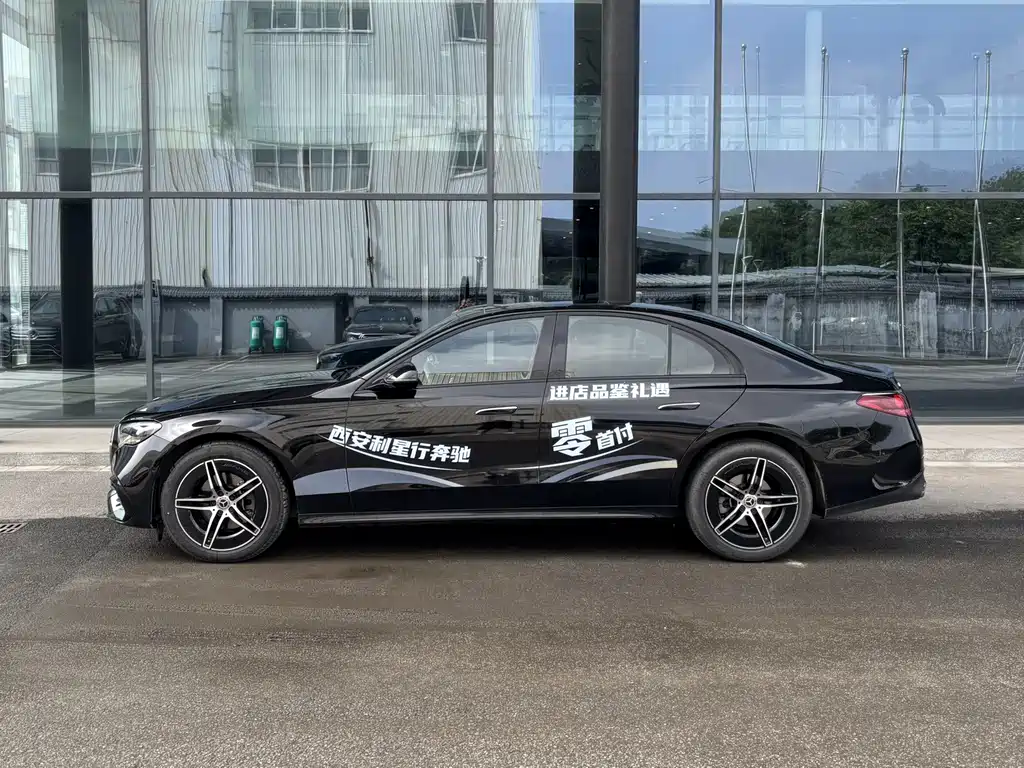 Mercedes-Benz E-Class 2024