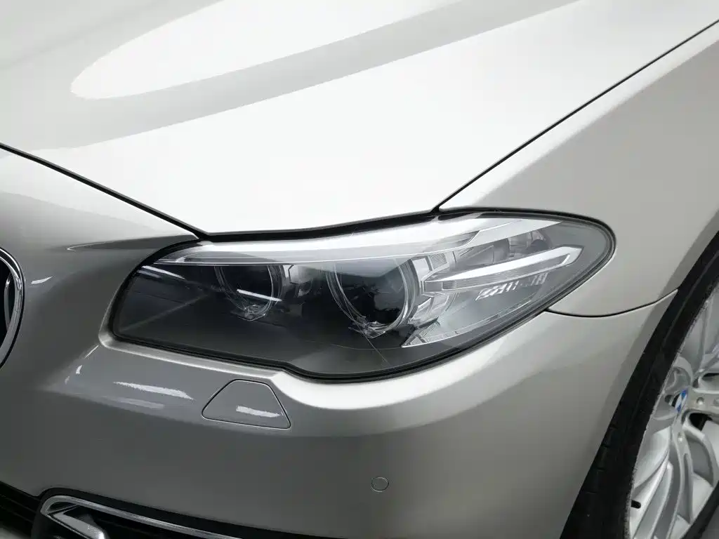 BMW 5 Series 2015 — фото 7