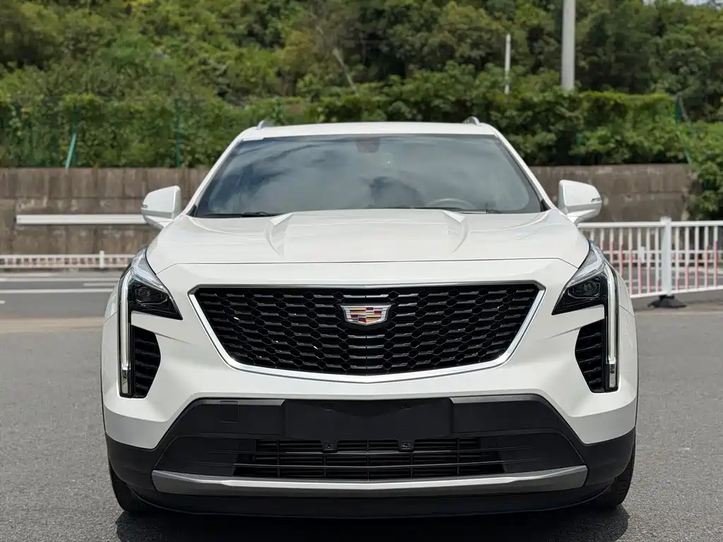 Cadillac XT4 2021 — фото 2