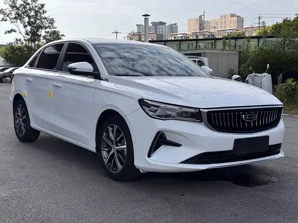 Geely Emgrand 2024