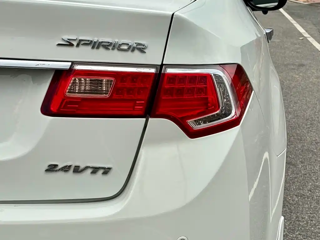 Honda Spirior 2013 — фото 15