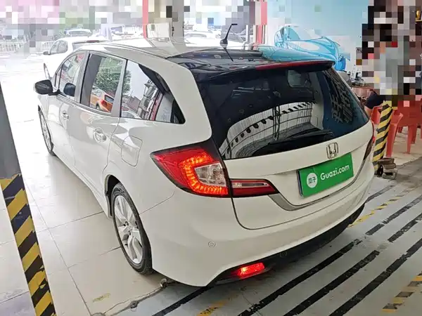 Honda Jade 2015