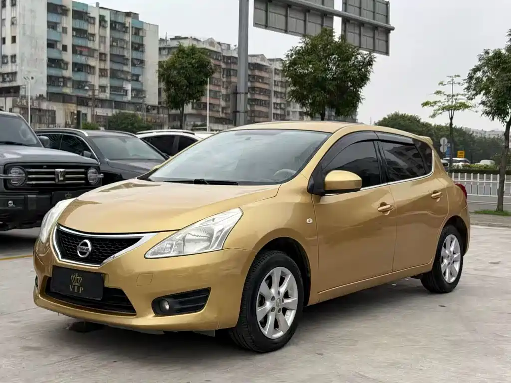 Nissan Tiida 2013