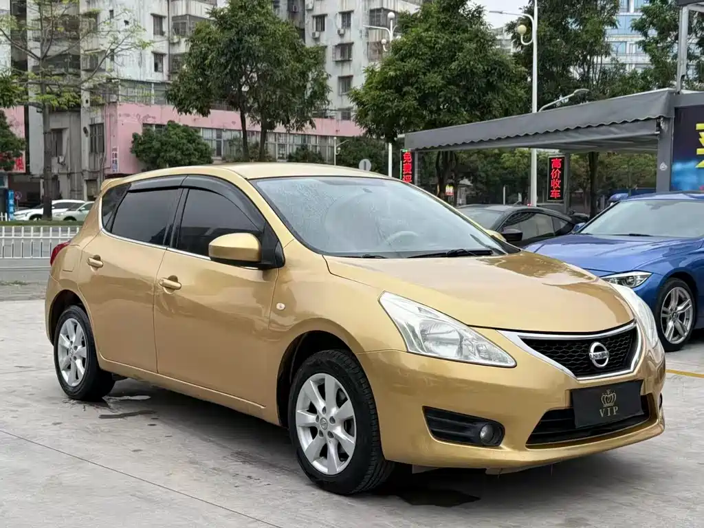Nissan Tiida 2013