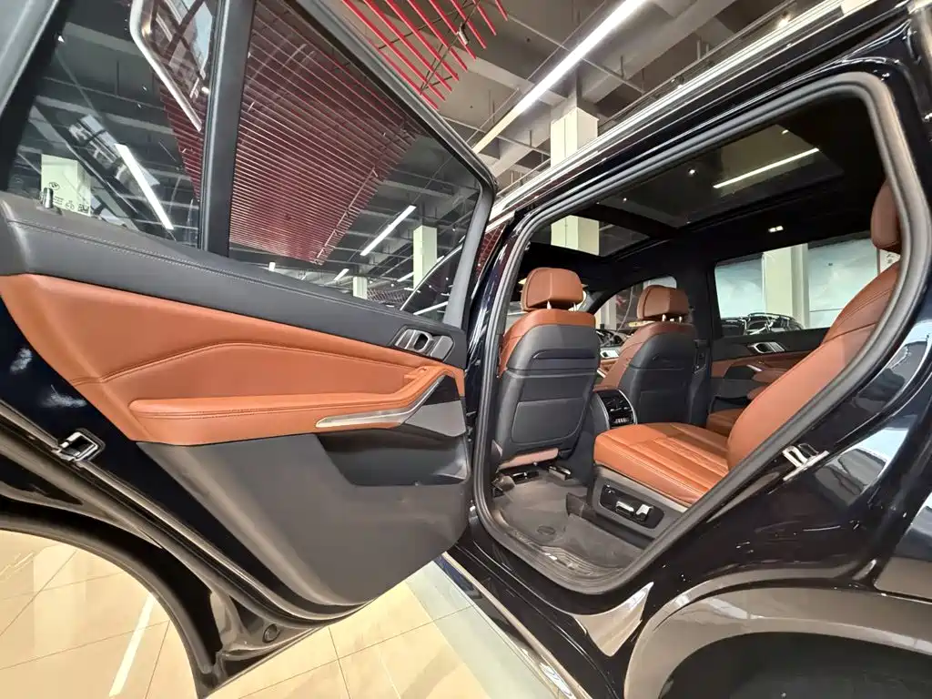 BMW X7 2020 — фото 18