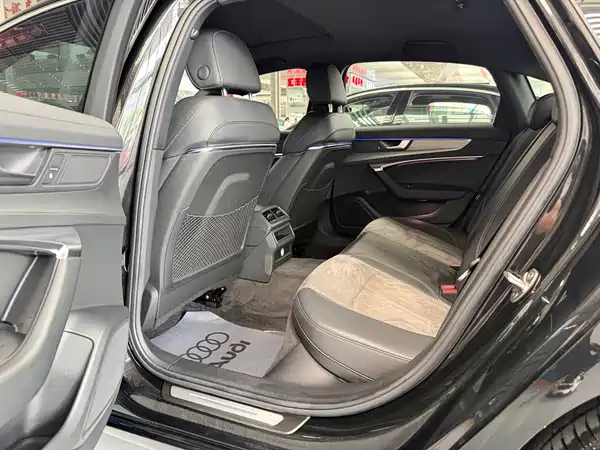 Audi A6L 2022