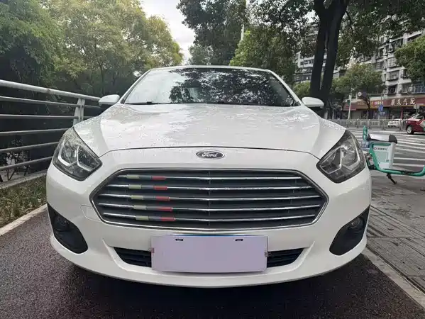 Ford Escort 2017