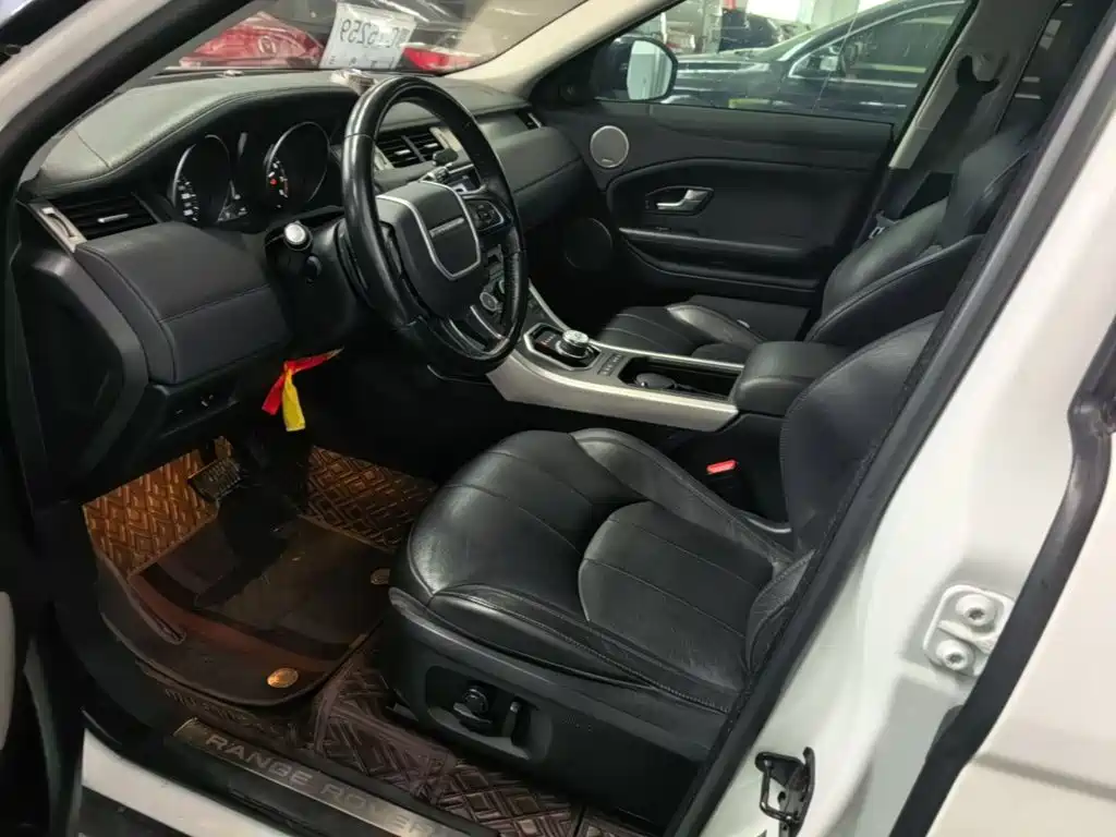 Land Rover Evoque 2018 — фото 15