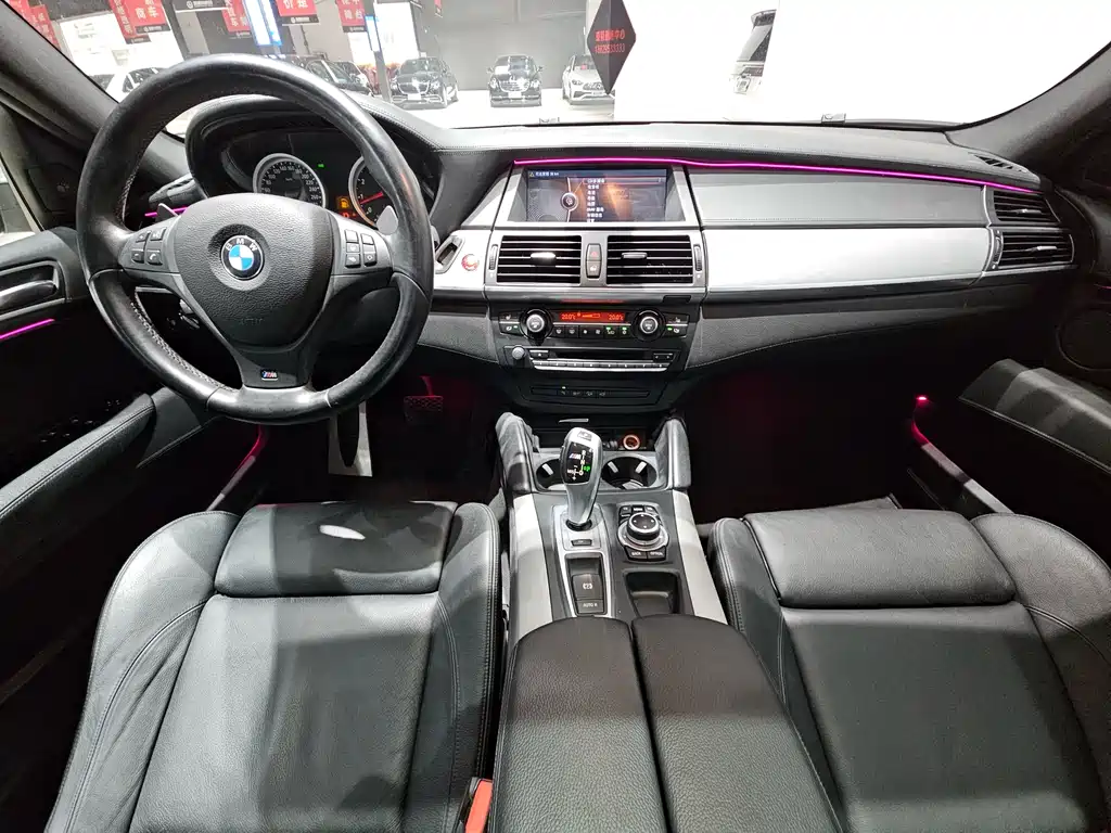 BMW X6 M 2010 — фото 17