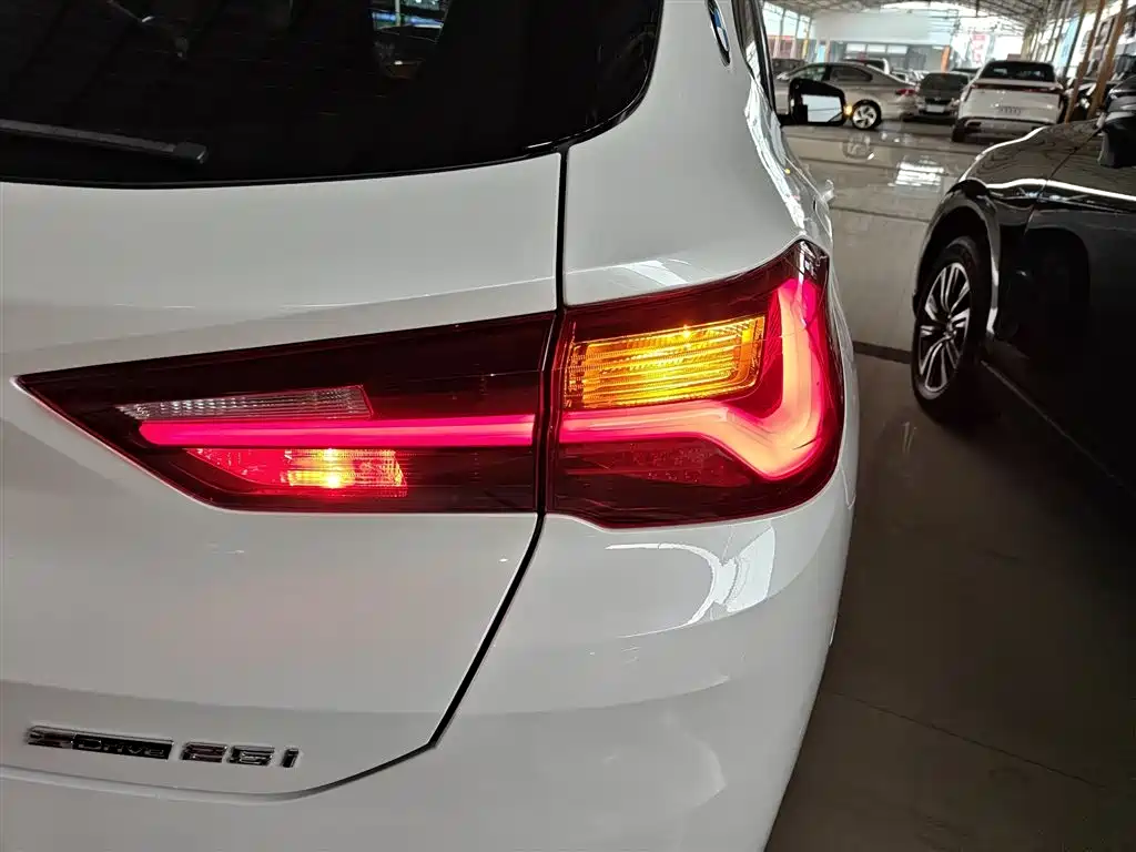 BMW X2 2023 — фото 24