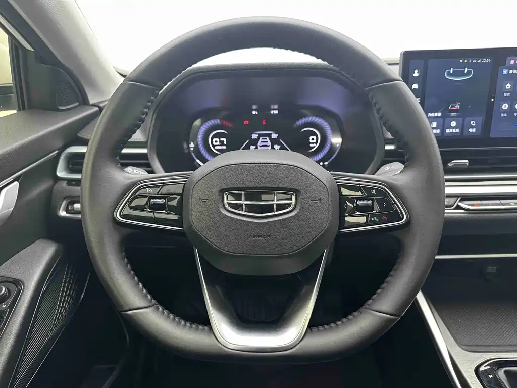 Geely Emgrand 2023 — фото 18