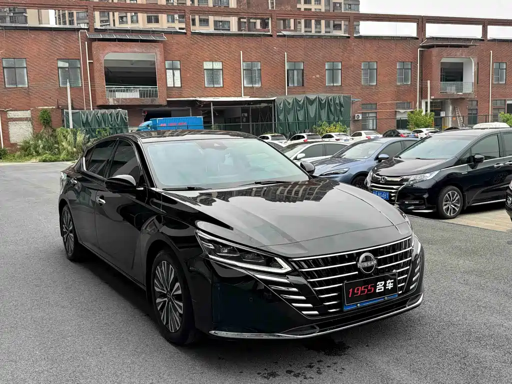 Nissan Teana 2024