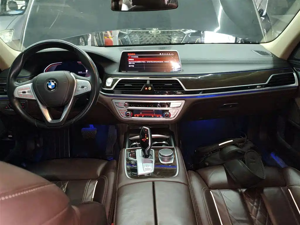 BMW 7 Series 2022 — фото 10