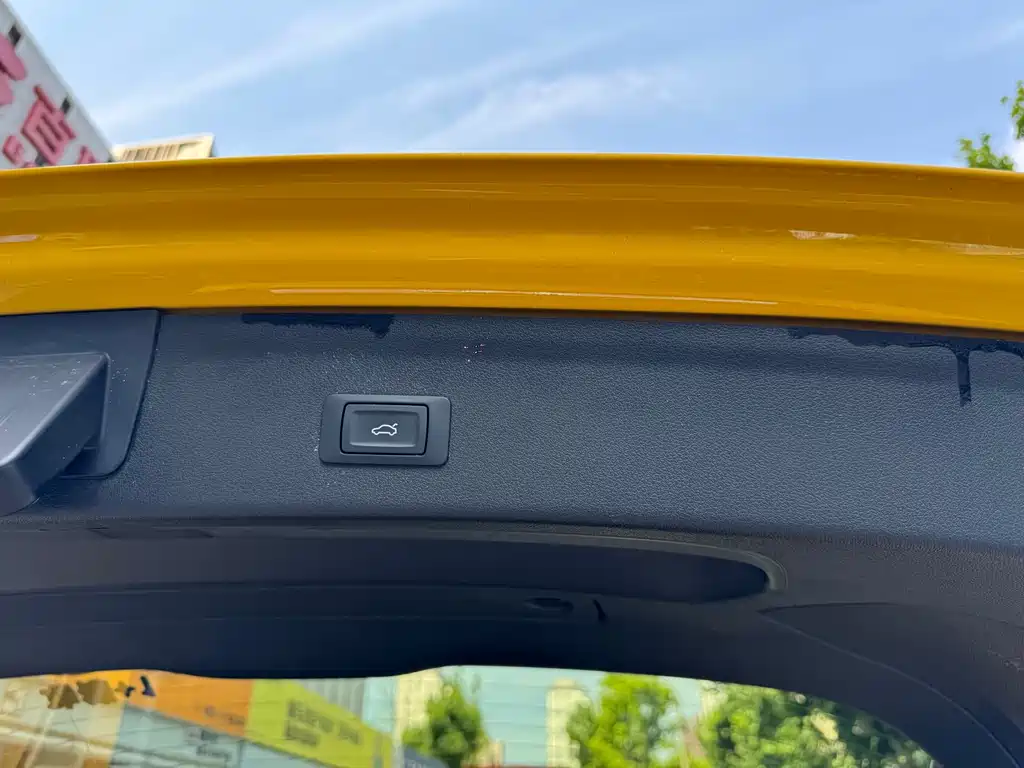 Audi Q3 2017 — фото 13