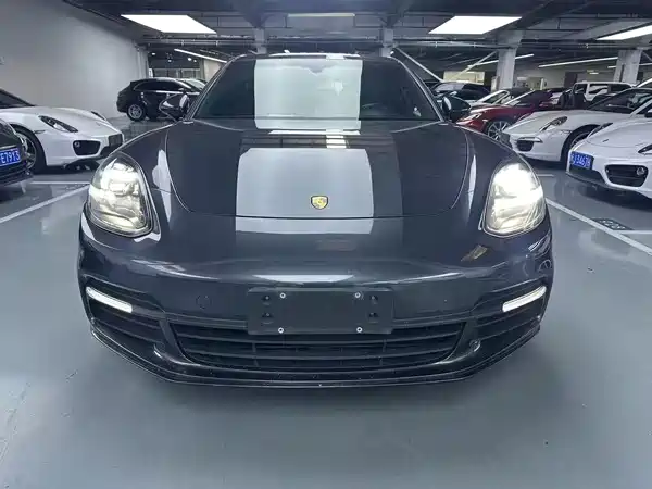 Porsche Panamera 2018