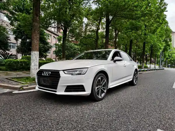 Audi A4L 2017