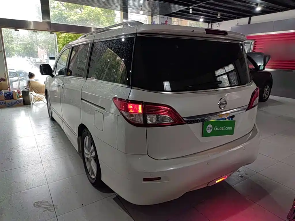 Nissan Quest 2017