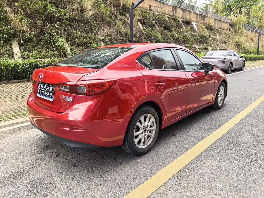 Mazda 3 Axela 2018 — фото 18