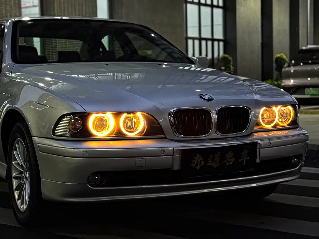 BMW 5 Series 2002 — фото 2