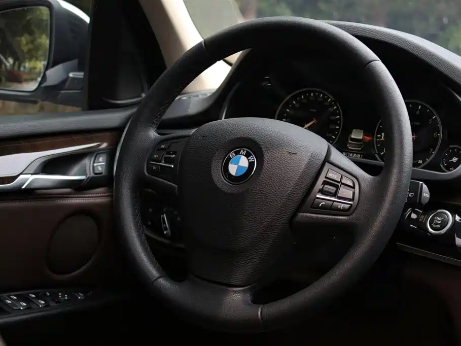 BMW X5 2016 — фото 14
