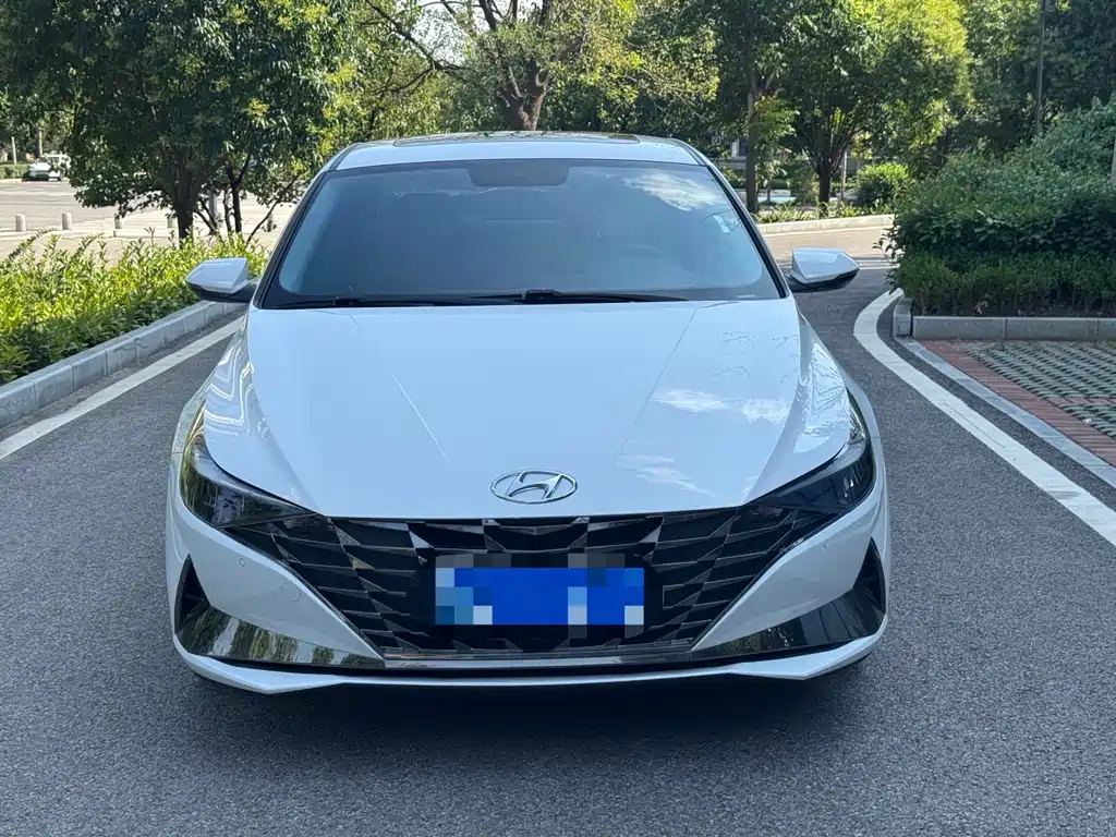 Hyundai Elantra 2023