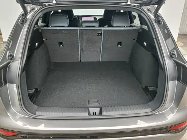 Audi Q6L E-Tron 2025