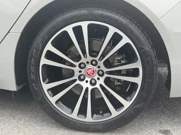 Jaguar XFL 2025
