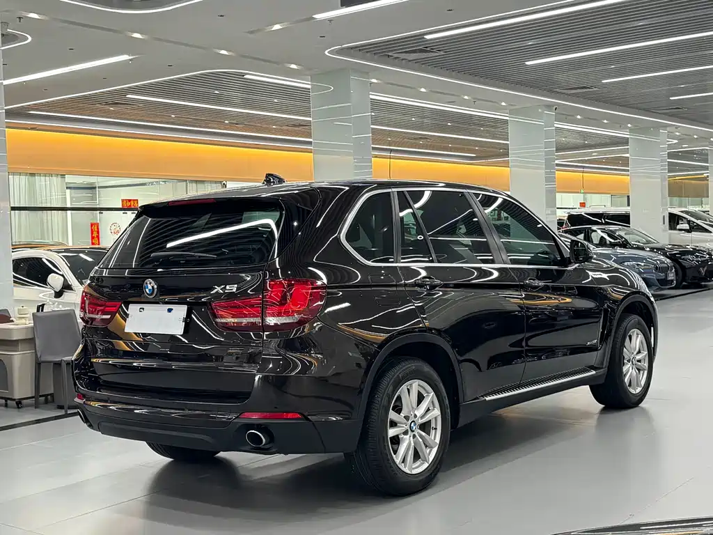 BMW X5 2018 — фото 6