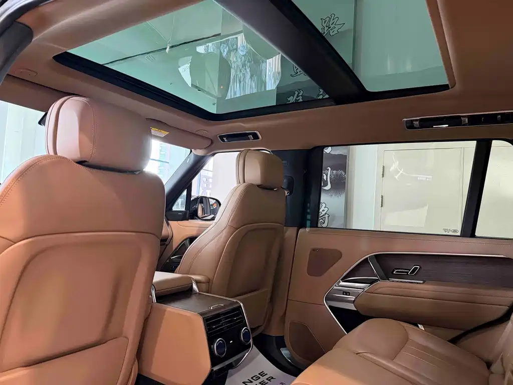 Land Rover Range Rover 2025 — фото 18