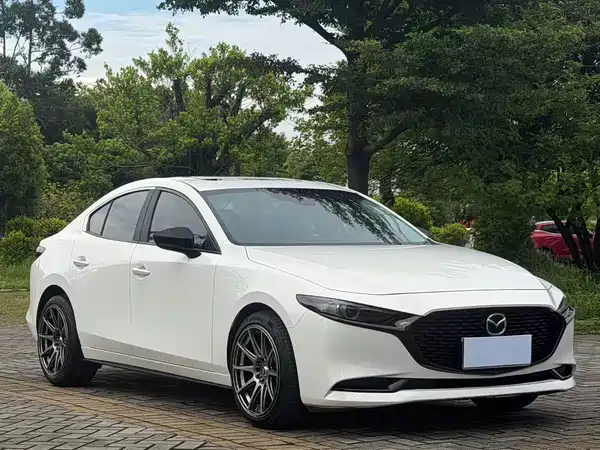 Mazda 3 Axela 2021