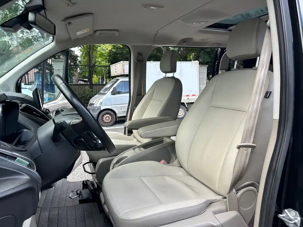 Ford Tourneo 2019 — фото 12