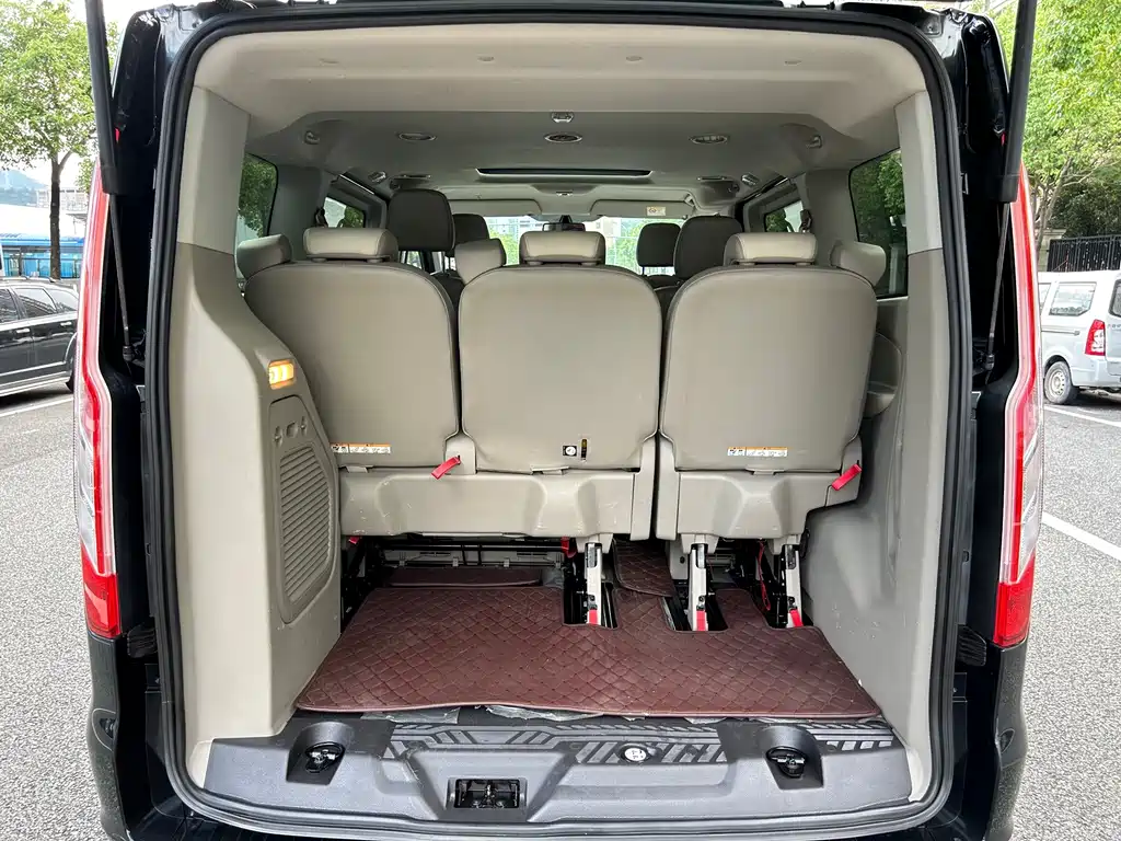 Ford Tourneo 2019 — фото 22