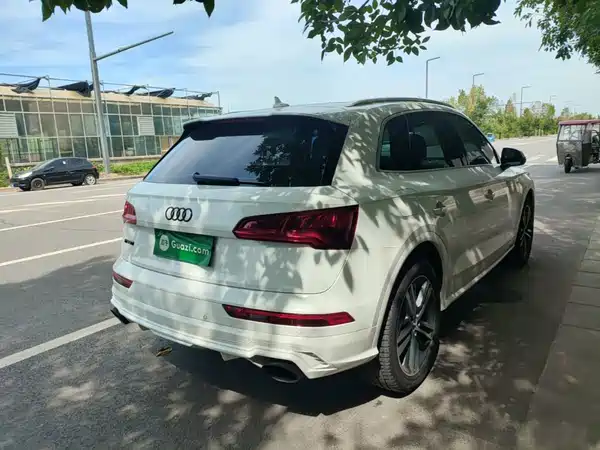 Audi Q5L 2020
