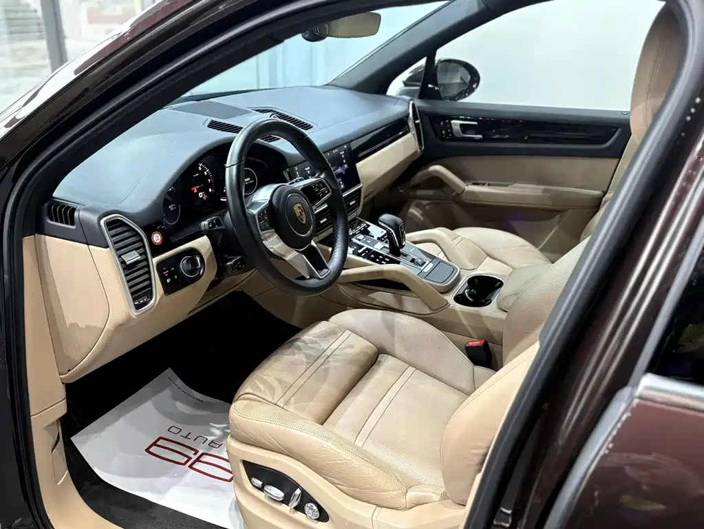 Porsche Cayenne 2020 — фото 15