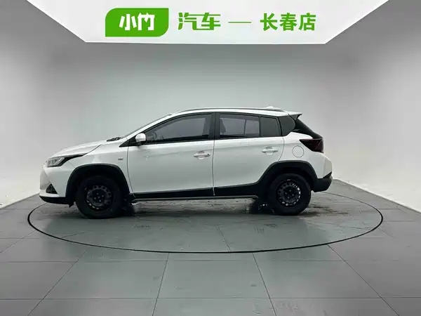 Toyota Yaris L 2022