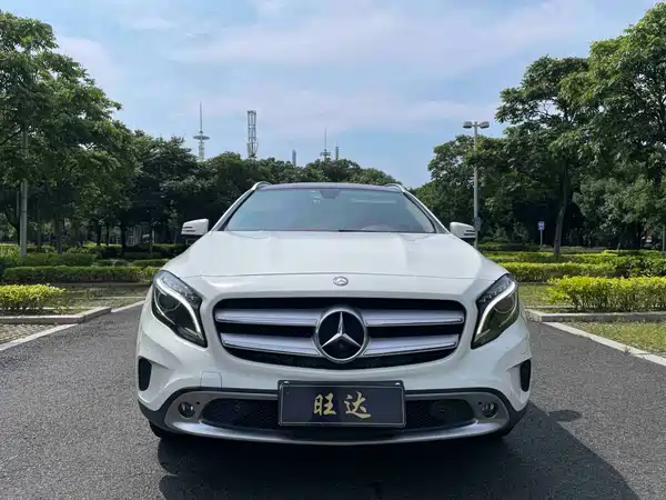Mercedes-Benz GLA 2016