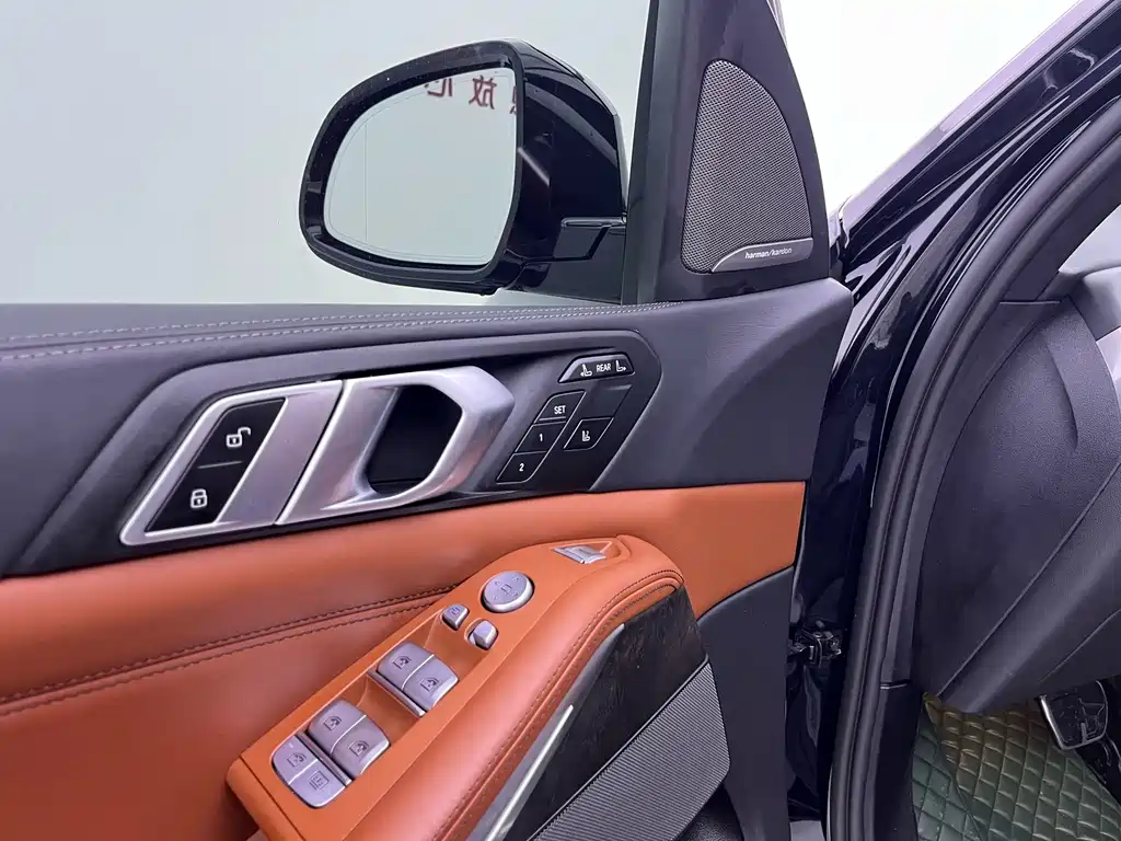 BMW X7 2023 — фото 19