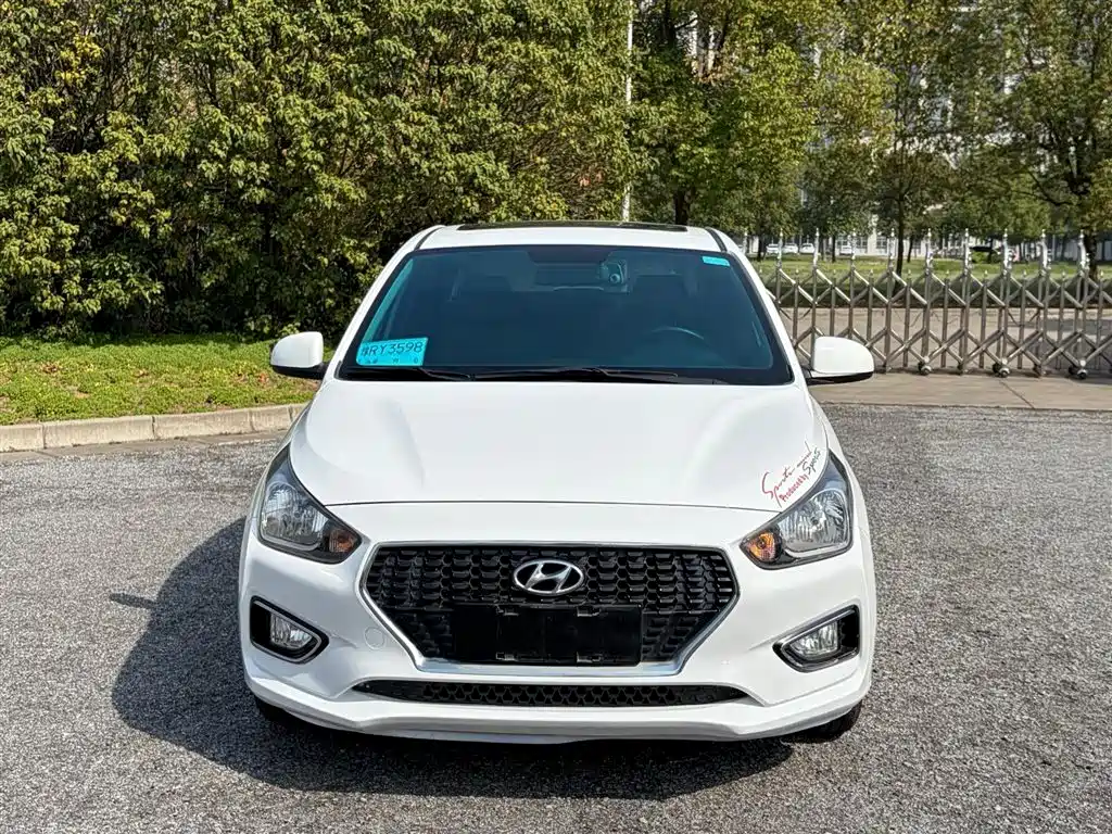 Hyundai Verna 2017 — фото 2